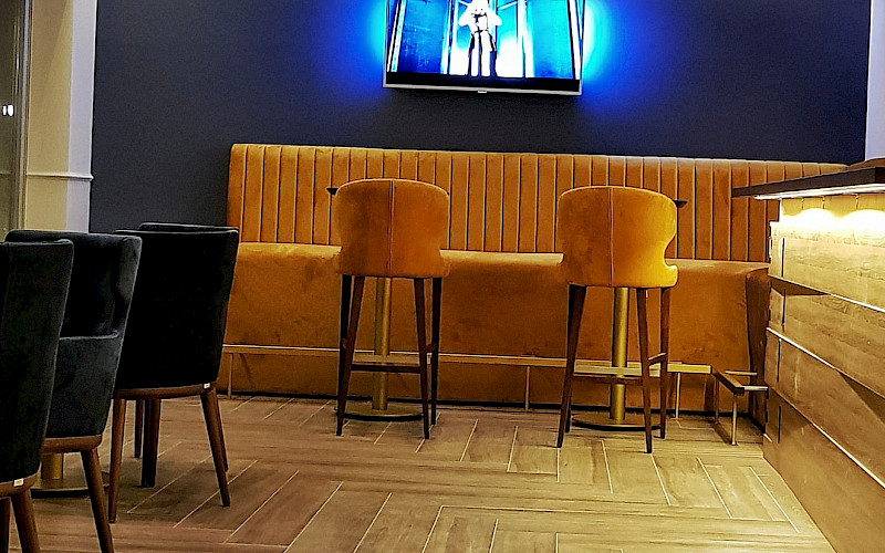 Fotelja PORTO, stol LUX WOOD, klupa po mjeri, barska stolica LOTUS