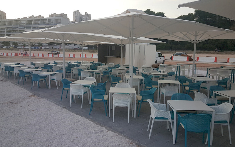 Stolica MINUSH, stol CLARO, suncobran CAPRI 5X5m